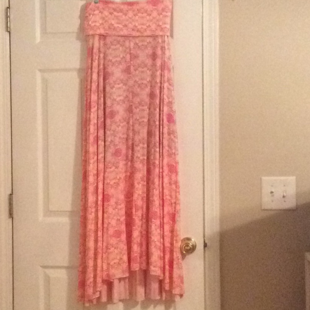 BRAND NEW VICTORIA'S SECRET WEAR 2-WAY, SKIRT OR MAXI DRESS, MEDIUM